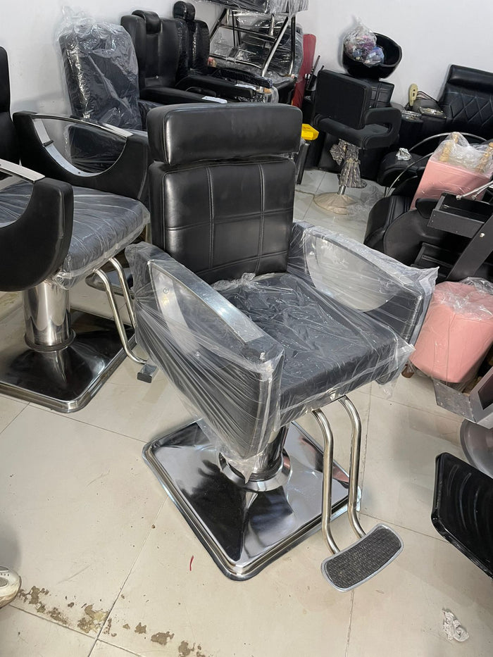 Obsidian Elite All-Purpose Barber Chair  Heavy Duty Hydraulic Recliner with Matte Black Base