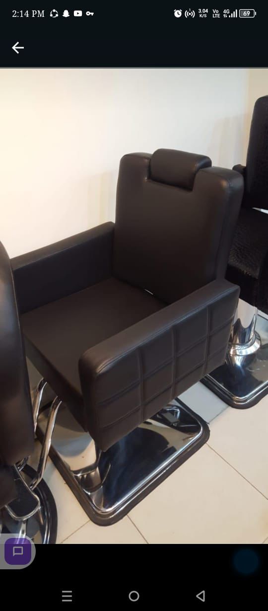 Sovereign Quilted Hydraulic Styling Chair – Deep Espresso