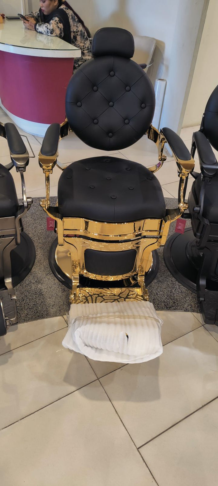 Sovereign Executive Barber Chair – Onyx & Gold Heritage Edition